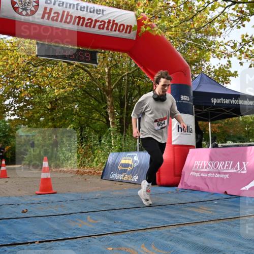 11.10.2026 - Bramfelder Halbmarathon 2026 J. Mangold http://msf.ph/oto/10830404 11.10.2026 11:15:57 Laufen 454, 654 meine-sportfotos.de