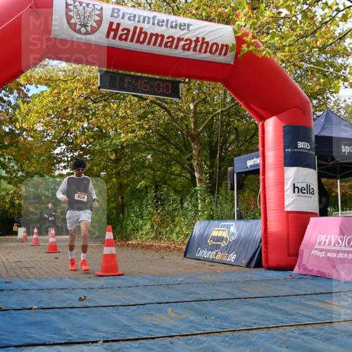 11.10.2026 - Bramfelder Halbmarathon 2026 J. Mangold http://msf.ph/oto/10830408 11.10.2026 11:15:59 Laufen 321, 454, 654 meine-sportfotos.de