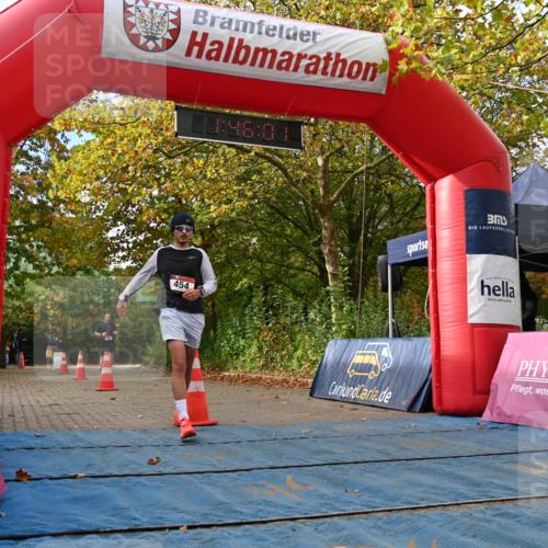 11.10.2026 - Bramfelder Halbmarathon 2026 J. Mangold http://msf.ph/oto/10830413 11.10.2026 11:15:59 Laufen 321, 454, 654 meine-sportfotos.de