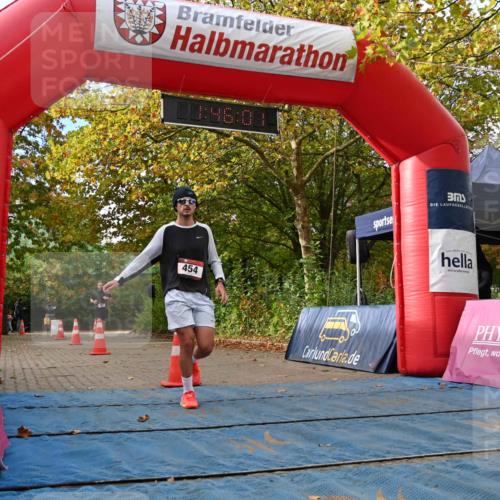 11.10.2026 - Bramfelder Halbmarathon 2026 J. Mangold http://msf.ph/oto/10830415 11.10.2026 11:16:00 Laufen 321, 454, 654 meine-sportfotos.de