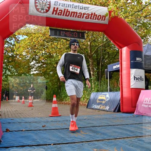 11.10.2026 - Bramfelder Halbmarathon 2026 J. Mangold http://msf.ph/oto/10830420 11.10.2026 11:16:00 Laufen 321, 454, 654 meine-sportfotos.de