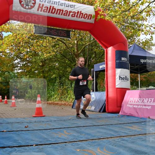 11.10.2026 - Bramfelder Halbmarathon 2026 J. Mangold http://msf.ph/oto/10830429 11.10.2026 11:16:05 Laufen 321, 725 meine-sportfotos.de