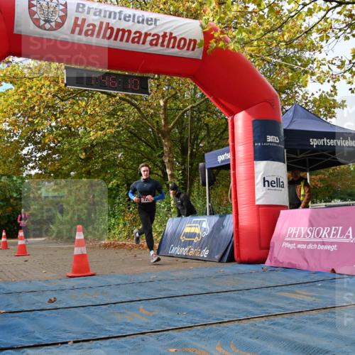 11.10.2026 - Bramfelder Halbmarathon 2026 J. Mangold http://msf.ph/oto/10830439 11.10.2026 11:16:08 Laufen 321, 624, 725 meine-sportfotos.de