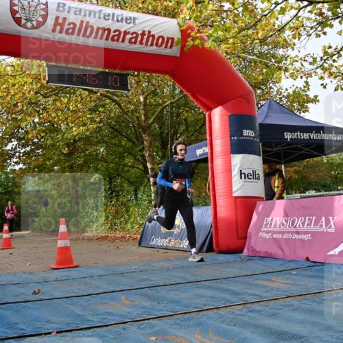 11.10.2026 - Bramfelder Halbmarathon 2026 J. Mangold http://msf.ph/oto/10830443 11.10.2026 11:16:09 Laufen 321, 624, 725 meine-sportfotos.de