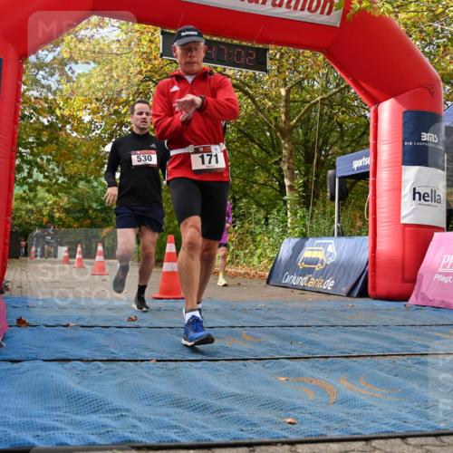 11.10.2026 - Bramfelder Halbmarathon 2026 J. Mangold http://msf.ph/oto/10830523 11.10.2026 11:17:00 Laufen 171, 460, 530, 551 meine-sportfotos.de