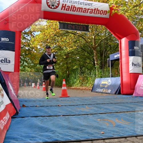 11.10.2026 - Bramfelder Halbmarathon 2026 J. Mangold http://msf.ph/oto/10830533 11.10.2026 11:17:06 Laufen 460, 551 meine-sportfotos.de