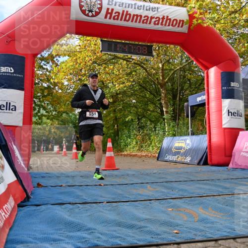 11.10.2026 - Bramfelder Halbmarathon 2026 J. Mangold http://msf.ph/oto/10830536 11.10.2026 11:17:06 Laufen 460, 551 meine-sportfotos.de