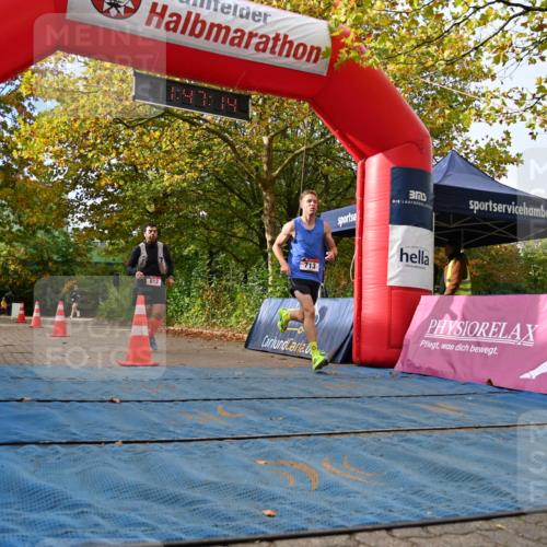 11.10.2026 - Bramfelder Halbmarathon 2026 J. Mangold http://msf.ph/oto/10830546 11.10.2026 11:17:12 Laufen 713, 812 meine-sportfotos.de
