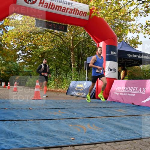 11.10.2026 - Bramfelder Halbmarathon 2026 J. Mangold http://msf.ph/oto/10830549 11.10.2026 11:17:12 Laufen 713, 812 meine-sportfotos.de