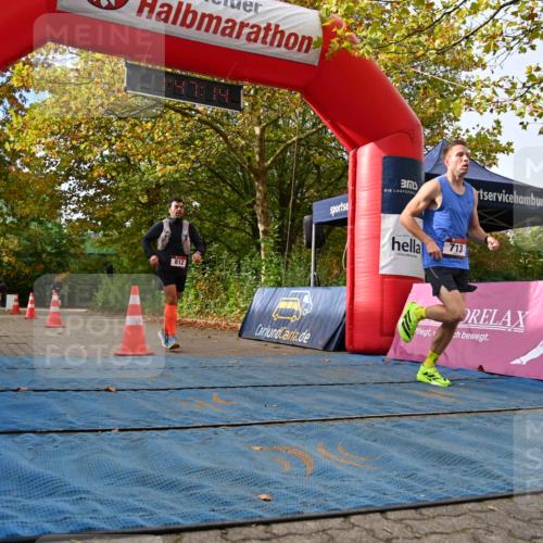 11.10.2026 - Bramfelder Halbmarathon 2026 J. Mangold http://msf.ph/oto/10830551 11.10.2026 11:17:13 Laufen 713, 812 meine-sportfotos.de