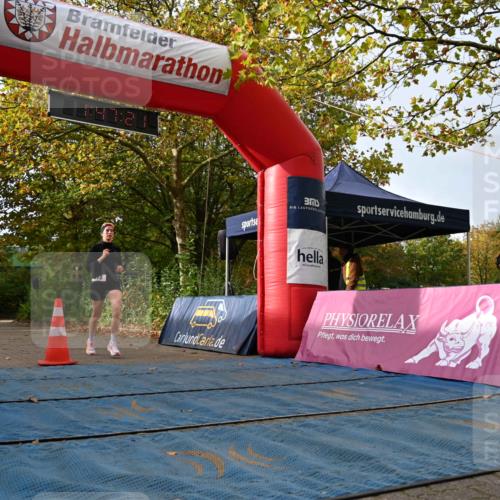 11.10.2026 - Bramfelder Halbmarathon 2026 J. Mangold http://msf.ph/oto/10830572 11.10.2026 11:17:20 Laufen 372 meine-sportfotos.de