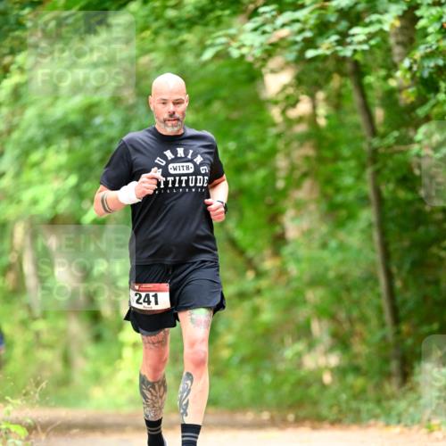 11.10.2026 - Bramfelder Halbmarathon 2026 Dr. Thomas Lammeyer http://msf.ph/oto/10831136 11.10.2026 11:15:26 Laufen 241 meine-sportfotos.de