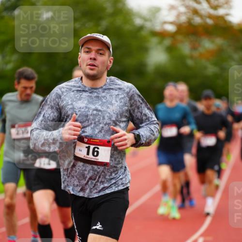 11.10.2026 - Bramfelder Halbmarathon 2026 LAZAROV Photography http://msf.ph/oto/10837726 11.10.2026 09:34:40 Laufen 514, 64, 16 meine-sportfotos.de