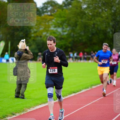 11.10.2026 - Bramfelder Halbmarathon 2026 LAZAROV Photography http://msf.ph/oto/10837938 11.10.2026 09:35:30 Laufen 239, 456 meine-sportfotos.de