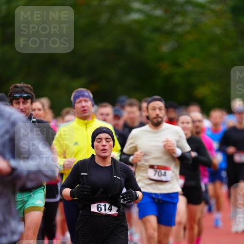 11.10.2026 - Bramfelder Halbmarathon 2026 LAZAROV Photography http://msf.ph/oto/10839886 11.10.2026 09:30:49 Laufen 614, 704 meine-sportfotos.de
