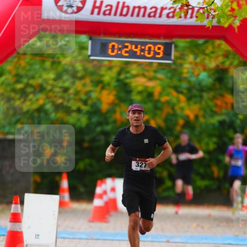 11.10.2026 - Bramfelder Halbmarathon 2026 LAZAROV Photography http://msf.ph/oto/10840354 11.10.2026 09:54:07 Laufen 0, 24, 09, 327 meine-sportfotos.de
