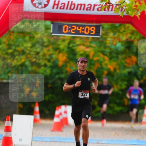 11.10.2026 - Bramfelder Halbmarathon 2026 LAZAROV Photography http://msf.ph/oto/10840355 11.10.2026 09:54:07 Laufen 0, 24, 09, 327, 262 meine-sportfotos.de