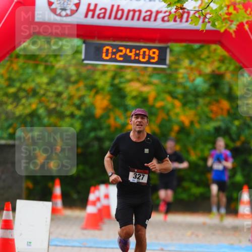 11.10.2026 - Bramfelder Halbmarathon 2026 LAZAROV Photography http://msf.ph/oto/10840356 11.10.2026 09:54:07 Laufen 0, 24, 09, 327, 262 meine-sportfotos.de