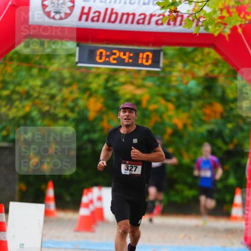 11.10.2026 - Bramfelder Halbmarathon 2026 LAZAROV Photography http://msf.ph/oto/10840357 11.10.2026 09:54:08 Laufen 0, 24, 10, 327, 262 meine-sportfotos.de