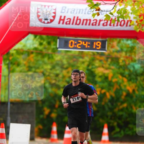 11.10.2026 - Bramfelder Halbmarathon 2026 LAZAROV Photography http://msf.ph/oto/10840368 11.10.2026 09:54:17 Laufen 0, 24, 19, 214 meine-sportfotos.de