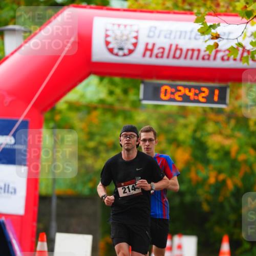 11.10.2026 - Bramfelder Halbmarathon 2026 LAZAROV Photography http://msf.ph/oto/10840374 11.10.2026 09:54:19 Laufen 214, 0, 24, 21 meine-sportfotos.de