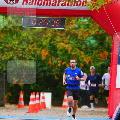 11.10.2026 - Bramfelder Halbmarathon 2026 LAZAROV Photography http://msf.ph/oto/10840411 11.10.2026 09:55:34 Laufen 00, 29, 36 meine-sportfotos.de