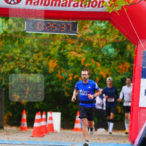 11.10.2026 - Bramfelder Halbmarathon 2026 LAZAROV Photography http://msf.ph/oto/10840412 11.10.2026 09:55:35 Laufen 0, 26, 37 meine-sportfotos.de