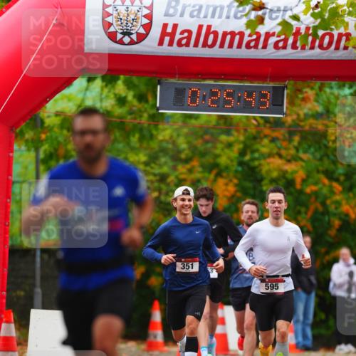 11.10.2026 - Bramfelder Halbmarathon 2026 LAZAROV Photography http://msf.ph/oto/10840424 11.10.2026 09:55:41 Laufen 10, 25, 93, 351, 595 meine-sportfotos.de
