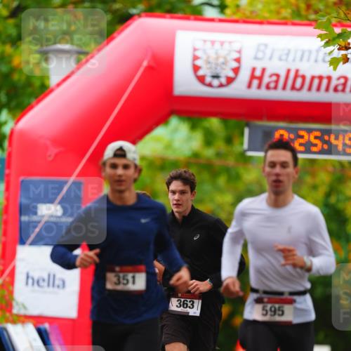 11.10.2026 - Bramfelder Halbmarathon 2026 LAZAROV Photography http://msf.ph/oto/10840438 11.10.2026 09:55:47 Laufen 25, 49, 351, 363, 595 meine-sportfotos.de