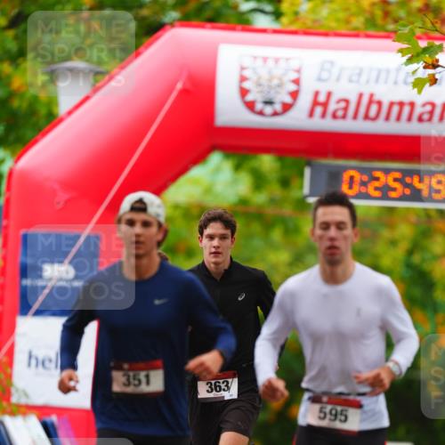 11.10.2026 - Bramfelder Halbmarathon 2026 LAZAROV Photography http://msf.ph/oto/10840439 11.10.2026 09:55:47 Laufen 0, 25, 49, 351, 363, 595 meine-sportfotos.de