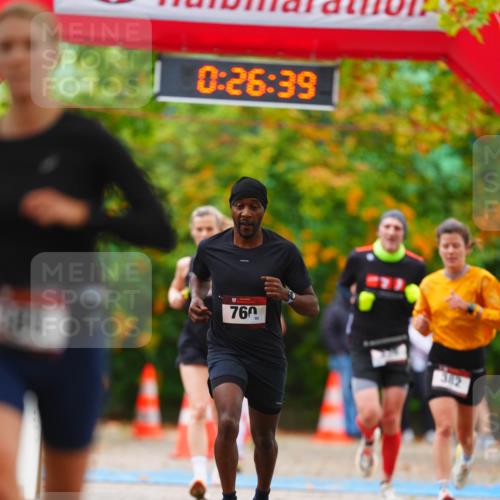 11.10.2026 - Bramfelder Halbmarathon 2026 LAZAROV Photography http://msf.ph/oto/10840501 11.10.2026 09:56:37 Laufen 0, 26, 39, 760, 382 meine-sportfotos.de