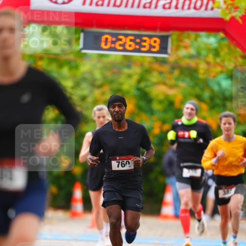 11.10.2026 - Bramfelder Halbmarathon 2026 LAZAROV Photography http://msf.ph/oto/10840502 11.10.2026 09:56:37 Laufen 0, 26, 39, 760, 38 meine-sportfotos.de