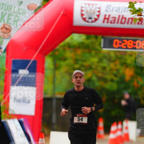 11.10.2026 - Bramfelder Halbmarathon 2026 LAZAROV Photography http://msf.ph/oto/10840643 11.10.2026 09:58:06 Laufen 0, 28, 08, 54 meine-sportfotos.de