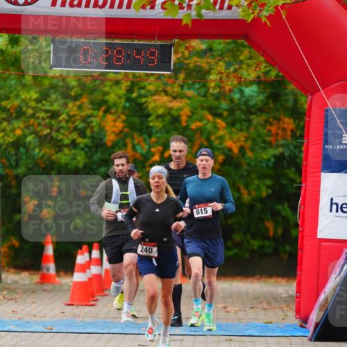 11.10.2026 - Bramfelder Halbmarathon 2026 LAZAROV Photography http://msf.ph/oto/10840685 11.10.2026 09:58:47 Laufen 0, 28, 49, 240, 815 meine-sportfotos.de