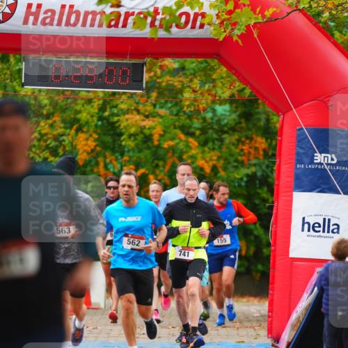 11.10.2026 - Bramfelder Halbmarathon 2026 LAZAROV Photography http://msf.ph/oto/10840716 11.10.2026 09:58:58 Laufen 0, 29, 00, 563, 8, 562, 741, 155 meine-sportfotos.de