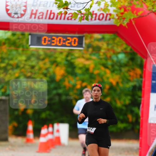 11.10.2026 - Bramfelder Halbmarathon 2026 LAZAROV Photography http://msf.ph/oto/10840818 11.10.2026 10:00:18 Laufen 0, 30, 20, 372 meine-sportfotos.de