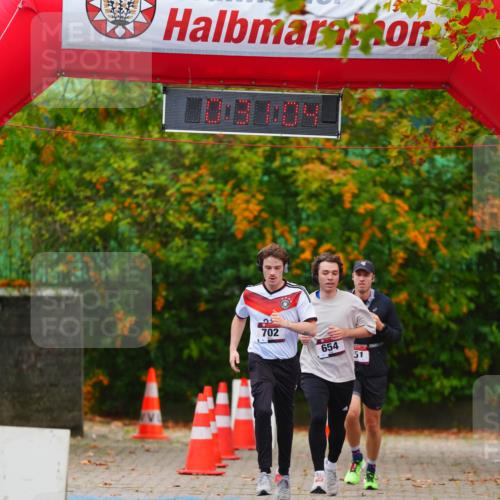 11.10.2026 - Bramfelder Halbmarathon 2026 LAZAROV Photography http://msf.ph/oto/10840862 11.10.2026 10:01:02 Laufen 702, 654, 51 meine-sportfotos.de