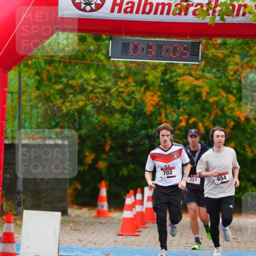 11.10.2026 - Bramfelder Halbmarathon 2026 LAZAROV Photography http://msf.ph/oto/10840864 11.10.2026 10:01:03 Laufen 01, 702, 551, 654 meine-sportfotos.de