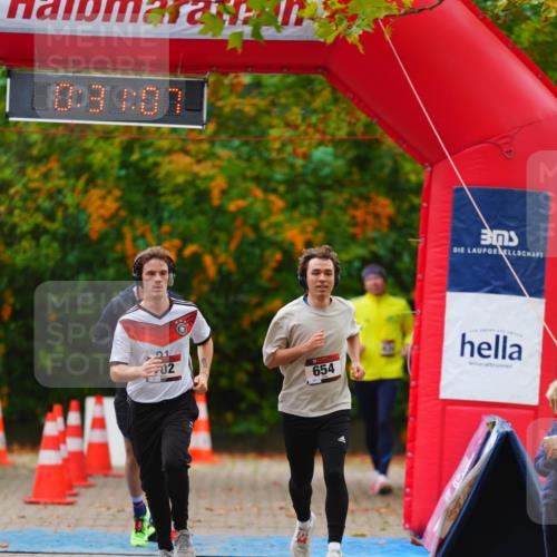 11.10.2026 - Bramfelder Halbmarathon 2026 LAZAROV Photography http://msf.ph/oto/10840868 11.10.2026 10:01:05 Laufen 10, 33, 07, 01, 02, 654 meine-sportfotos.de