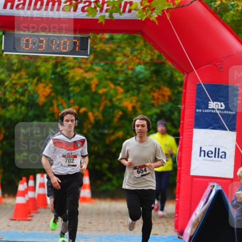 11.10.2026 - Bramfelder Halbmarathon 2026 LAZAROV Photography http://msf.ph/oto/10840869 11.10.2026 10:01:05 Laufen 00, 30, 07, 1, 702, 654 meine-sportfotos.de