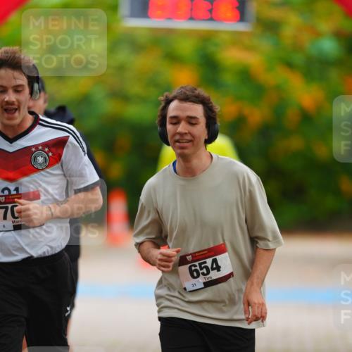 11.10.2026 - Bramfelder Halbmarathon 2026 LAZAROV Photography http://msf.ph/oto/10840883 11.10.2026 10:01:14 Laufen 70, 6, 35, 654, 31 meine-sportfotos.de