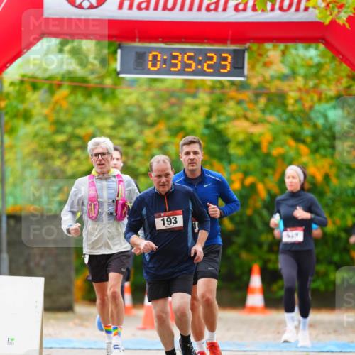 11.10.2026 - Bramfelder Halbmarathon 2026 LAZAROV Photography http://msf.ph/oto/10841243 11.10.2026 10:05:21 Laufen 0, 35, 23, 193, 549 meine-sportfotos.de