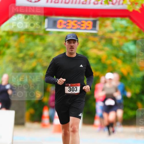 11.10.2026 - Bramfelder Halbmarathon 2026 LAZAROV Photography http://msf.ph/oto/10841268 11.10.2026 10:05:37 Laufen 0, 35, 39, 303 meine-sportfotos.de