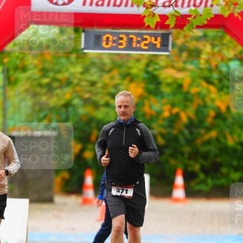 11.10.2026 - Bramfelder Halbmarathon 2026 LAZAROV Photography http://msf.ph/oto/10841383 11.10.2026 10:07:22 Laufen 0, 37, 24, 371 meine-sportfotos.de