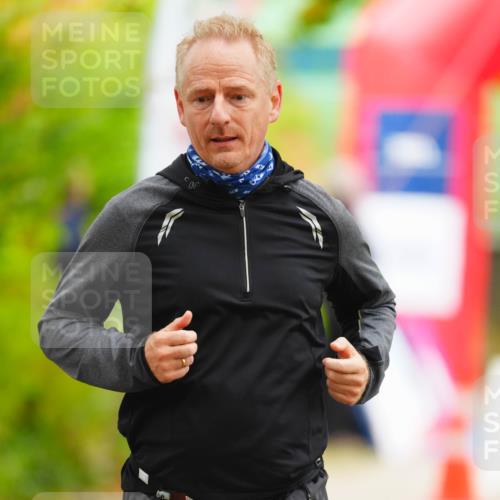 11.10.2026 - Bramfelder Halbmarathon 2026 LAZAROV Photography http://msf.ph/oto/10841394 11.10.2026 10:07:30 Laufen 371, 241 meine-sportfotos.de