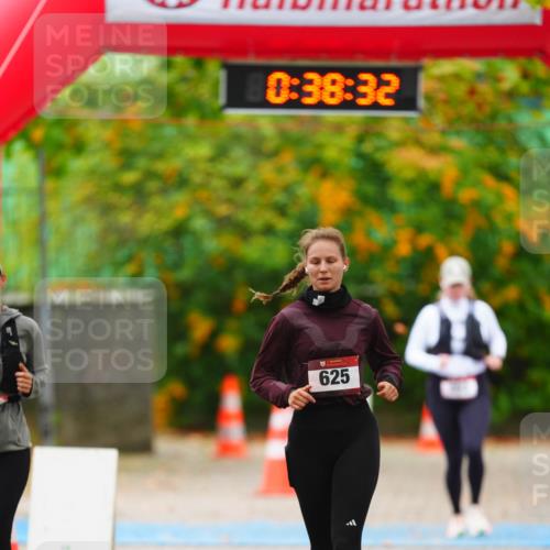 11.10.2026 - Bramfelder Halbmarathon 2026 LAZAROV Photography http://msf.ph/oto/10841442 11.10.2026 10:08:30 Laufen 0, 38, 32, 625 meine-sportfotos.de