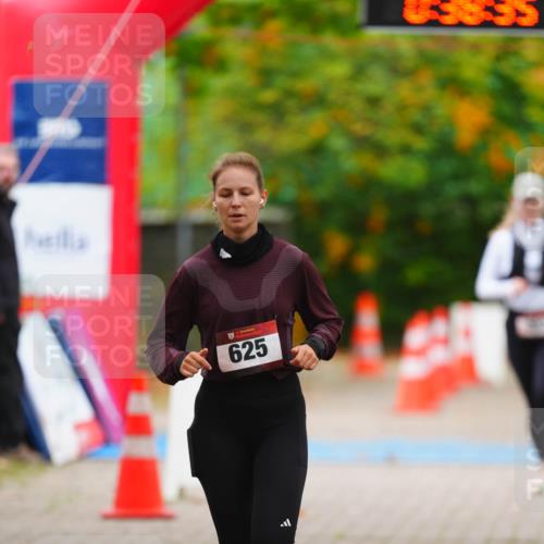 11.10.2026 - Bramfelder Halbmarathon 2026 LAZAROV Photography http://msf.ph/oto/10841449 11.10.2026 10:08:33 Laufen 625 meine-sportfotos.de