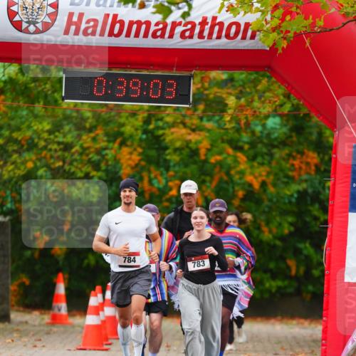 11.10.2026 - Bramfelder Halbmarathon 2026 LAZAROV Photography http://msf.ph/oto/10841463 11.10.2026 10:09:01 Laufen 0, 39, 08, 784, 783 meine-sportfotos.de