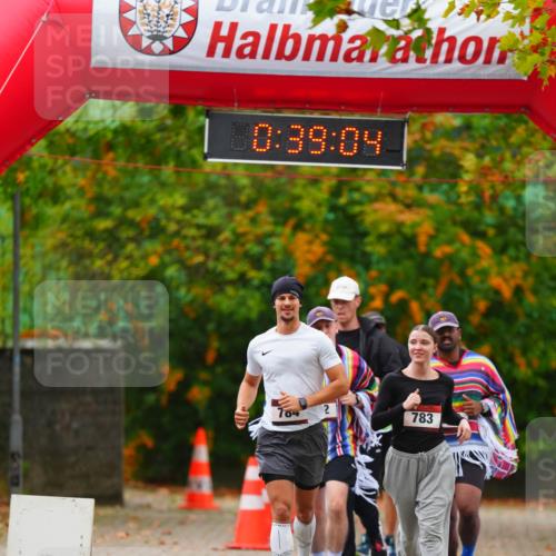 11.10.2026 - Bramfelder Halbmarathon 2026 LAZAROV Photography http://msf.ph/oto/10841467 11.10.2026 10:09:02 Laufen 0, 39, 09, 704, 2, 783 meine-sportfotos.de