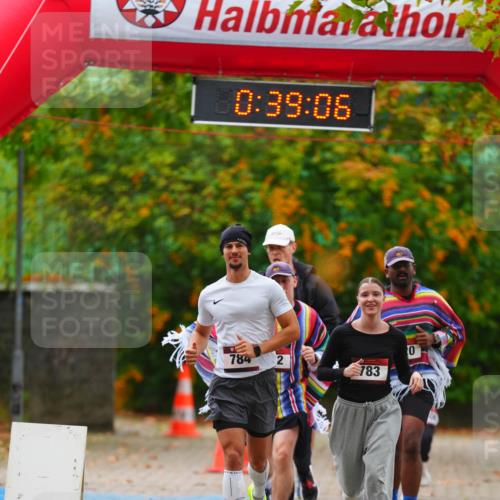 11.10.2026 - Bramfelder Halbmarathon 2026 LAZAROV Photography http://msf.ph/oto/10841470 11.10.2026 10:09:04 Laufen 10, 39, 06, 784, 2, 783, 0 meine-sportfotos.de
